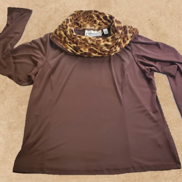 Lepord Print Cowl Neck by Simonton Says - Picture 2 of 12